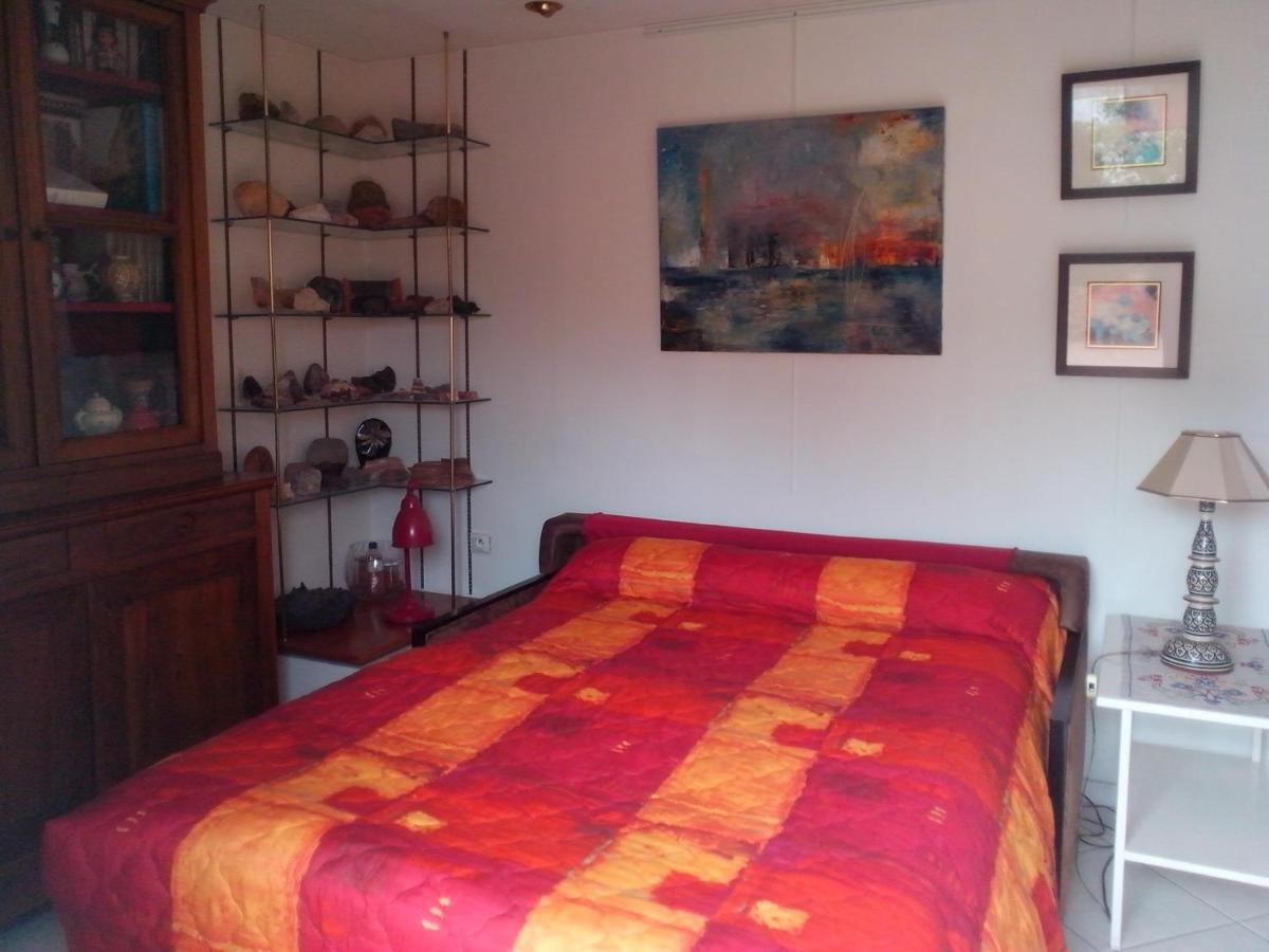 Chambres D'Hotes Issy-Paris Екстериор снимка